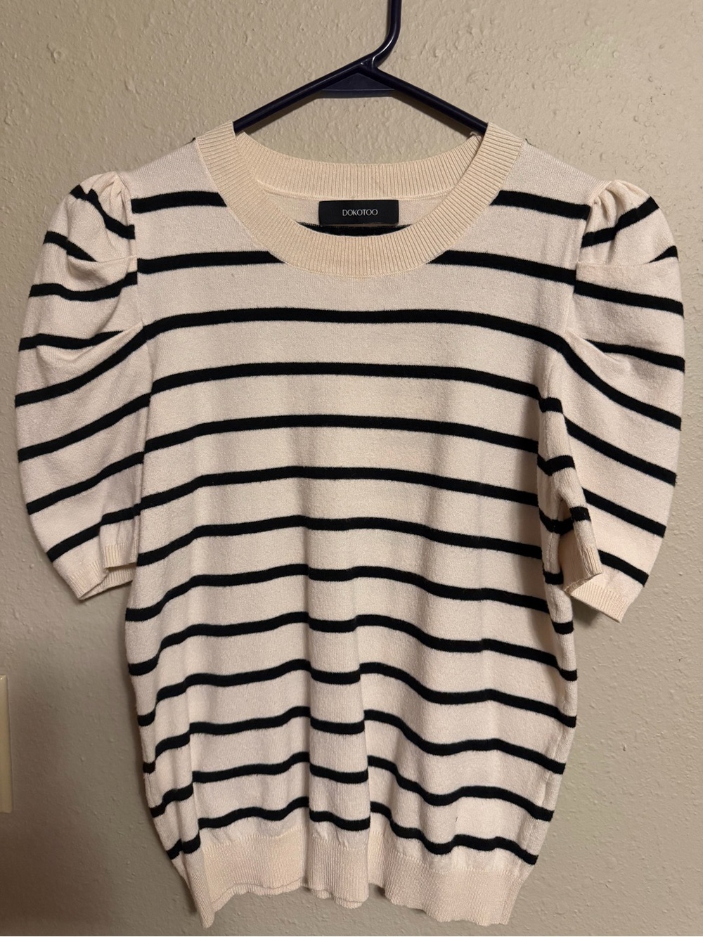DONDOKO Cream & Black Striped Puff Sleeve Knit Tee